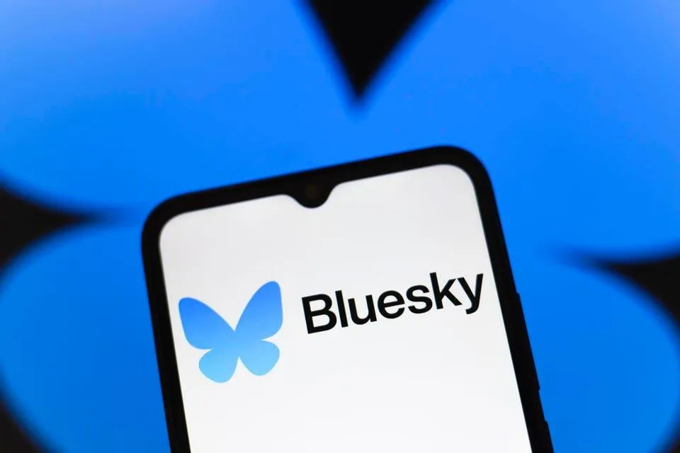 Bluesky Stops Chasing X and Threads, Looks to Reddit Model for Its Next Chapter